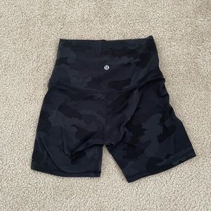 Lululemon Align High-Rise short 6”